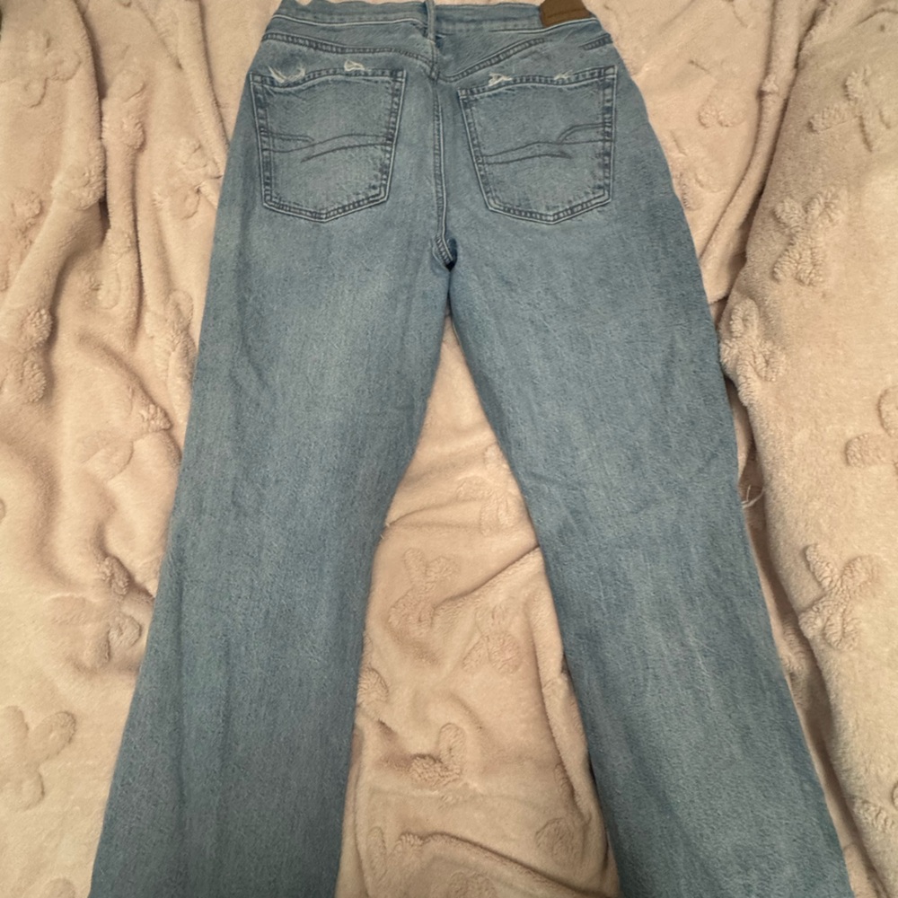 American Eagle Outfitters Light Blue Distressed Straight Leg Jeans - Picture 2 of 3